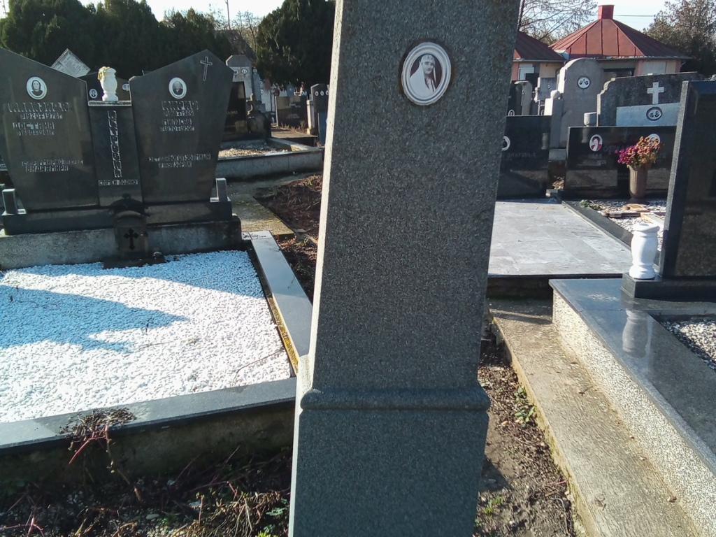 Фотографија гробног места