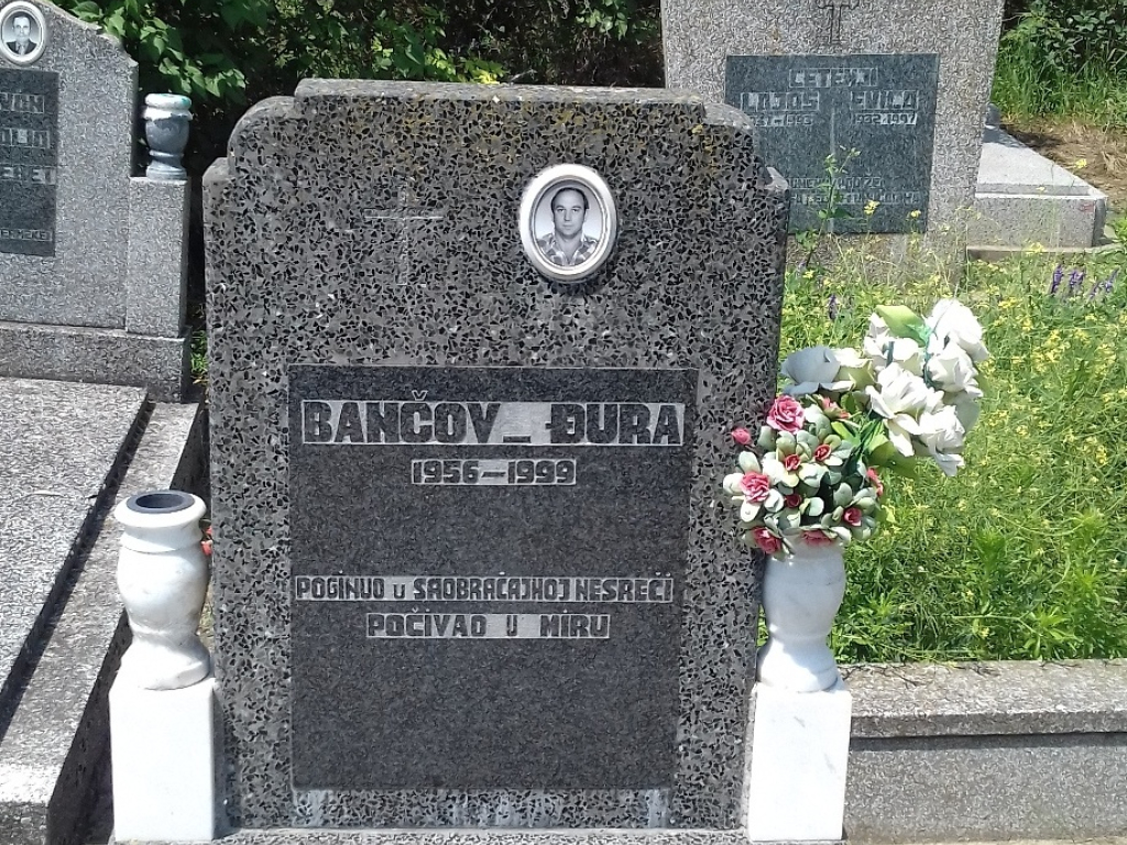 Фотографија гробног места